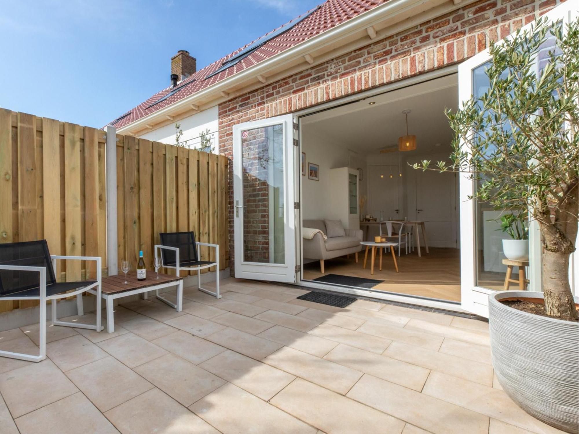 't Kusthuys - Charming With A Terrace